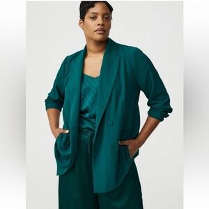 Studio Relaxed Double Breasted Crepe Blazer